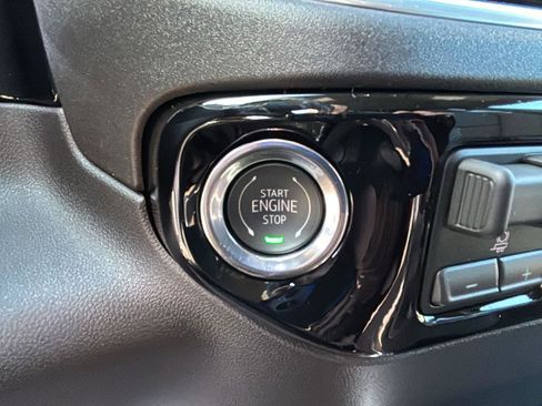 New 2026 GMC Sierra 1500 SLT w/ SLT Convenience Package image 13