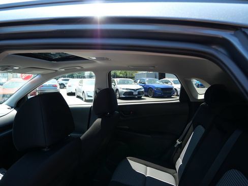 Used 2021 Hyundai Kona SEL Plus AWD/4WD image 21