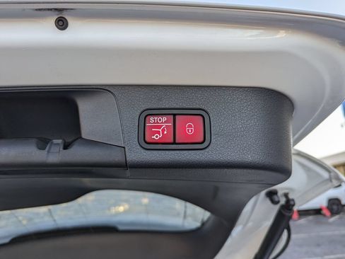 Used 2023 Mercedes-Benz GLB 250 4MATIC image 45