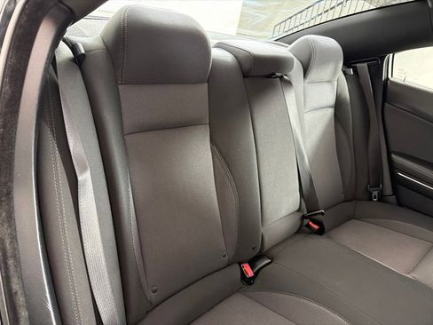 Used 2015 Dodge Charger SE w/ Sport Appearance Group image 19