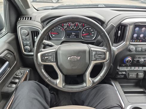 Used 2021 Chevrolet Silverado 1500 LT Trail Boss w/ Convenience Package II AWD/4WD image 29