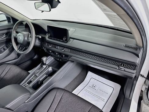 Certified 2025 Honda Accord SE image 38