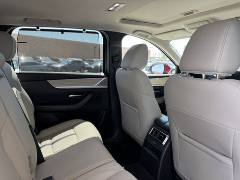 Used 2024 MAZDA CX-90 3.3 Turbo w/ Preferred Plus image 41