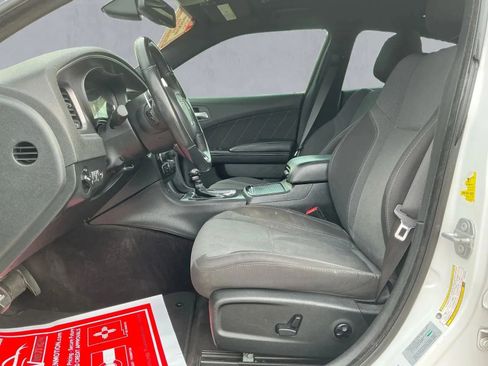 Used 2017 Dodge Charger R/T w/ Navigation & Travel Group image 12