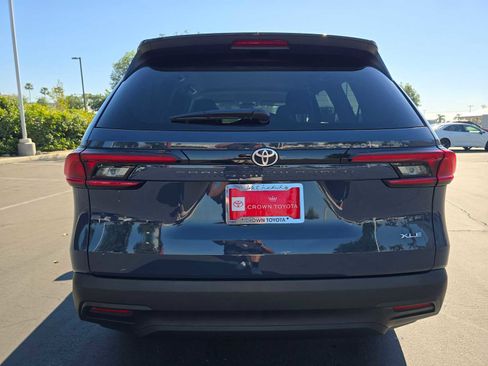 Used 2025 Toyota Grand Highlander FWD image 14