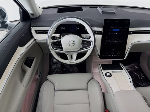 New 2025 Volvo EX90 Plus w/ Protection Package Premier image 23