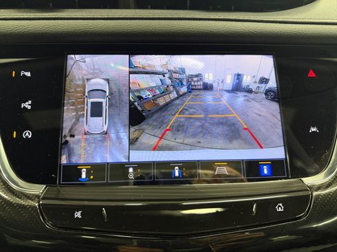 Used 2023 Cadillac XT6 Sport image 21