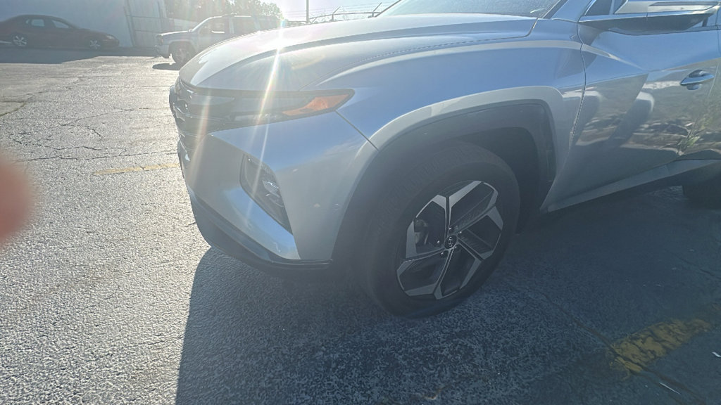 Used 2023 Hyundai Tucson Limited AWD/4WD image 2