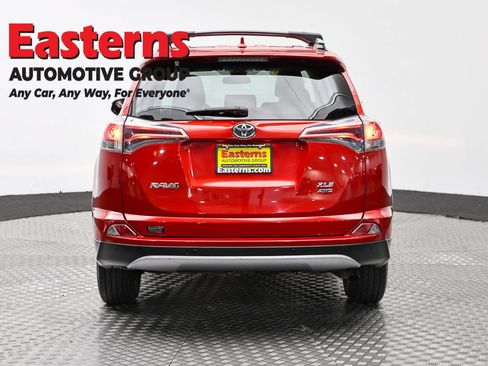 Used 2017 Toyota RAV4 XLE AWD/4WD image 6