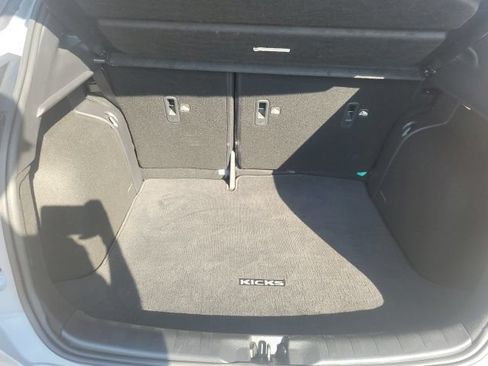 Used 2024 Nissan Kicks SR w/ SR Premium Package FWD image 10