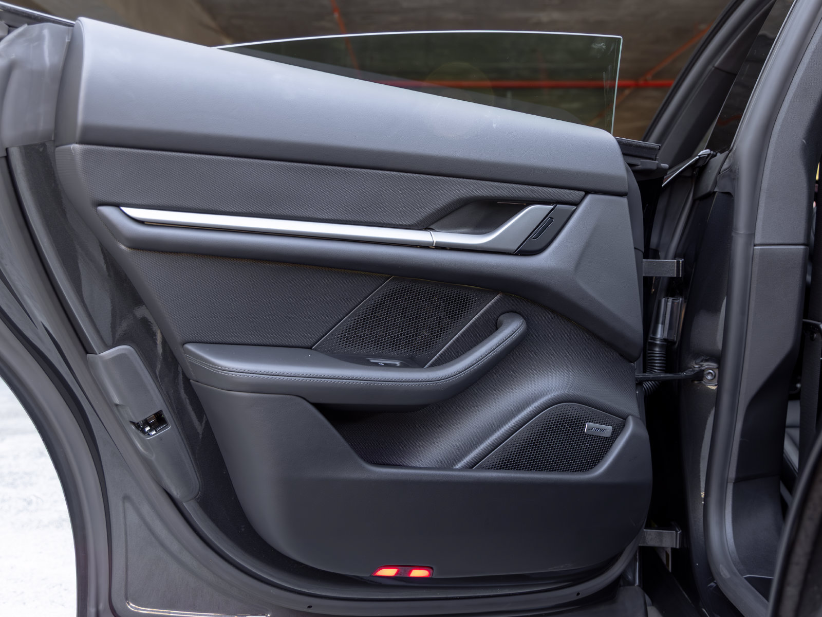 Certified 2026 Porsche Taycan AWD/4WD image 40