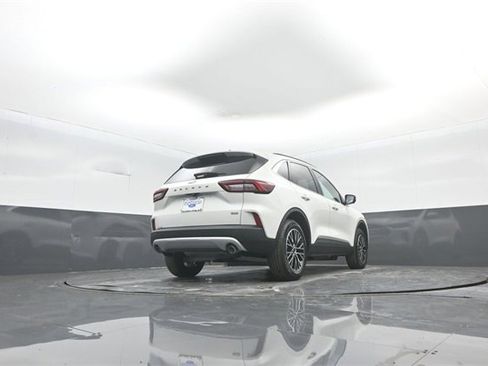 Certified 2025 Ford Escape Base w/ PHEV Premium Package image 32
