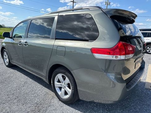Used 2014 Toyota Sienna LE FWD image 6