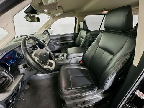 Used 2024 Ford Expedition Max XLT image 13