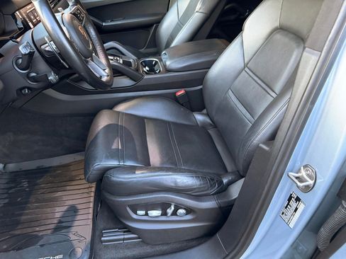 Used 2019 Porsche Cayenne AWD/4WD image 32
