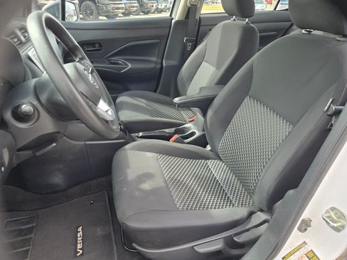 Used 2021 Nissan Versa S w/ Electronics Package FWD image 10