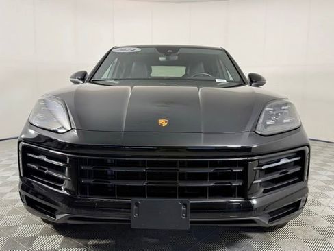 Used 2024 Porsche Cayenne Coupe AWD/4WD image 6