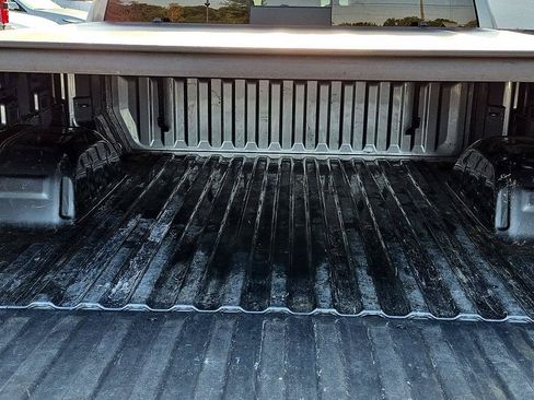 Certified 2020 Chevrolet Silverado 1500 LTZ w/ LTZ Plus Package AWD/4WD image 32