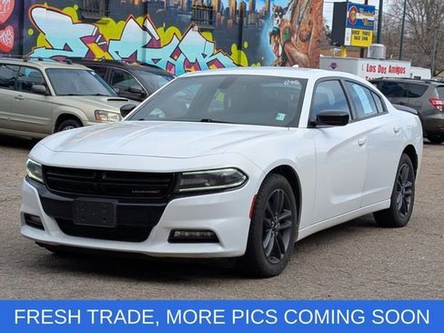 Used 2019 Dodge Charger SXT w/ Driver Confidence Group image 5