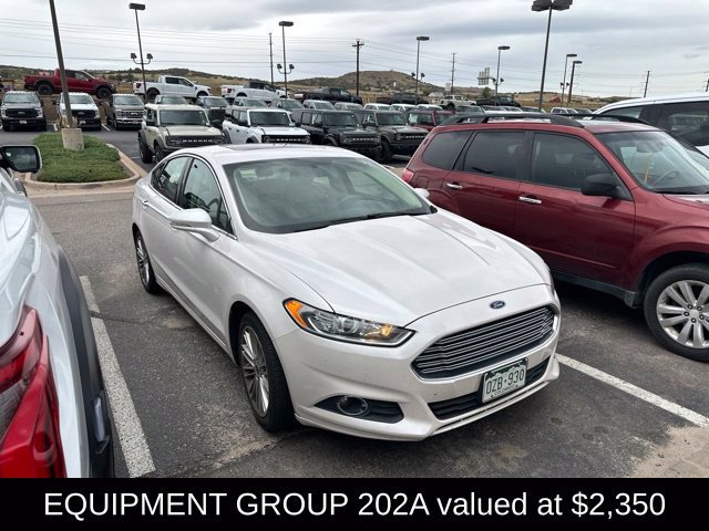 Used 2016 Ford Fusion SE w/ Equipment Group 202A FWD image 3