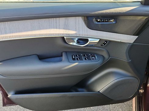 Used 2025 Volvo XC90 B6 Ultra w/ Protection Package Premier image 12