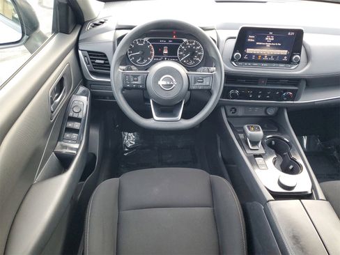 Used 2024 Nissan Rogue S image 25