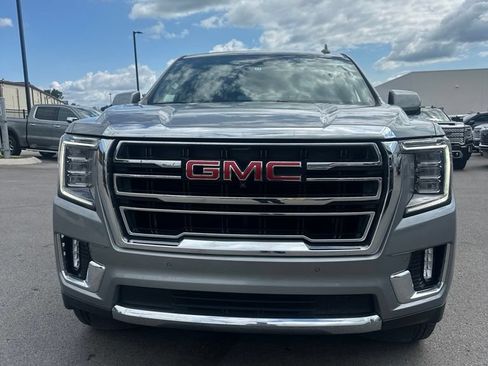 Used 2023 GMC Yukon SLT w/ SLT Premium Package AWD/4WD image 3