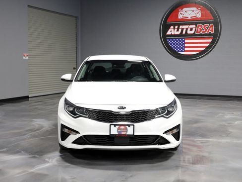 Used 2020 Kia Optima LX FWD image 2