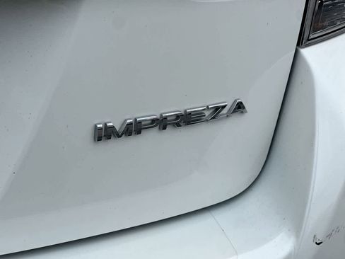 Used 2018 Subaru Impreza 2.0i Premium image 18