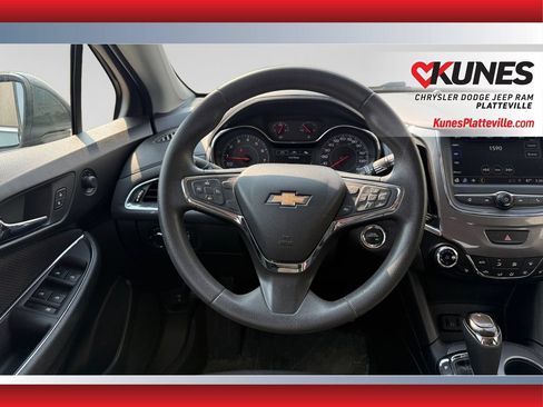 Used 2019 Chevrolet Cruze LT w/ LT True North Edition FWD image 14
