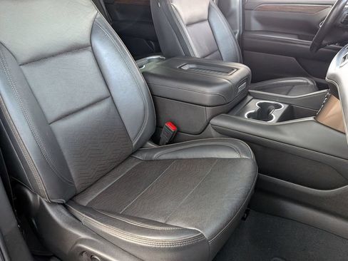 Used 2021 Chevrolet Tahoe High Country AWD/4WD image 36