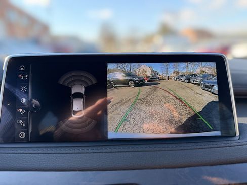 Used 2017 BMW X6 xDrive35i w/ M Sport Package image 28