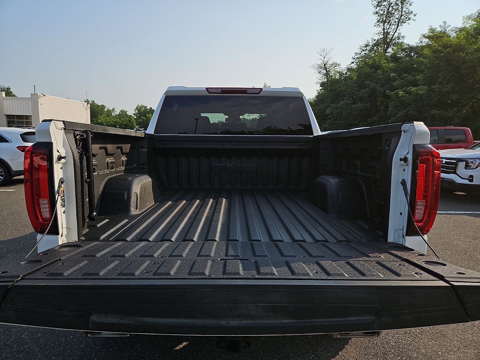 Certified 2025 GMC Sierra 1500 AT4 AWD/4WD image 29