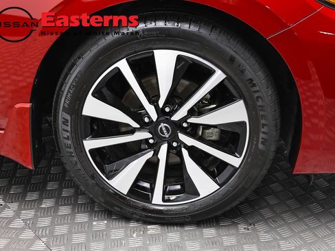 Used 2024 Nissan Sentra SV w/ SV Premium Package FWD image 31