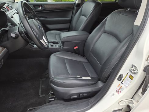 Used 2016 Subaru Outback 2.5i Limited AWD/4WD image 24