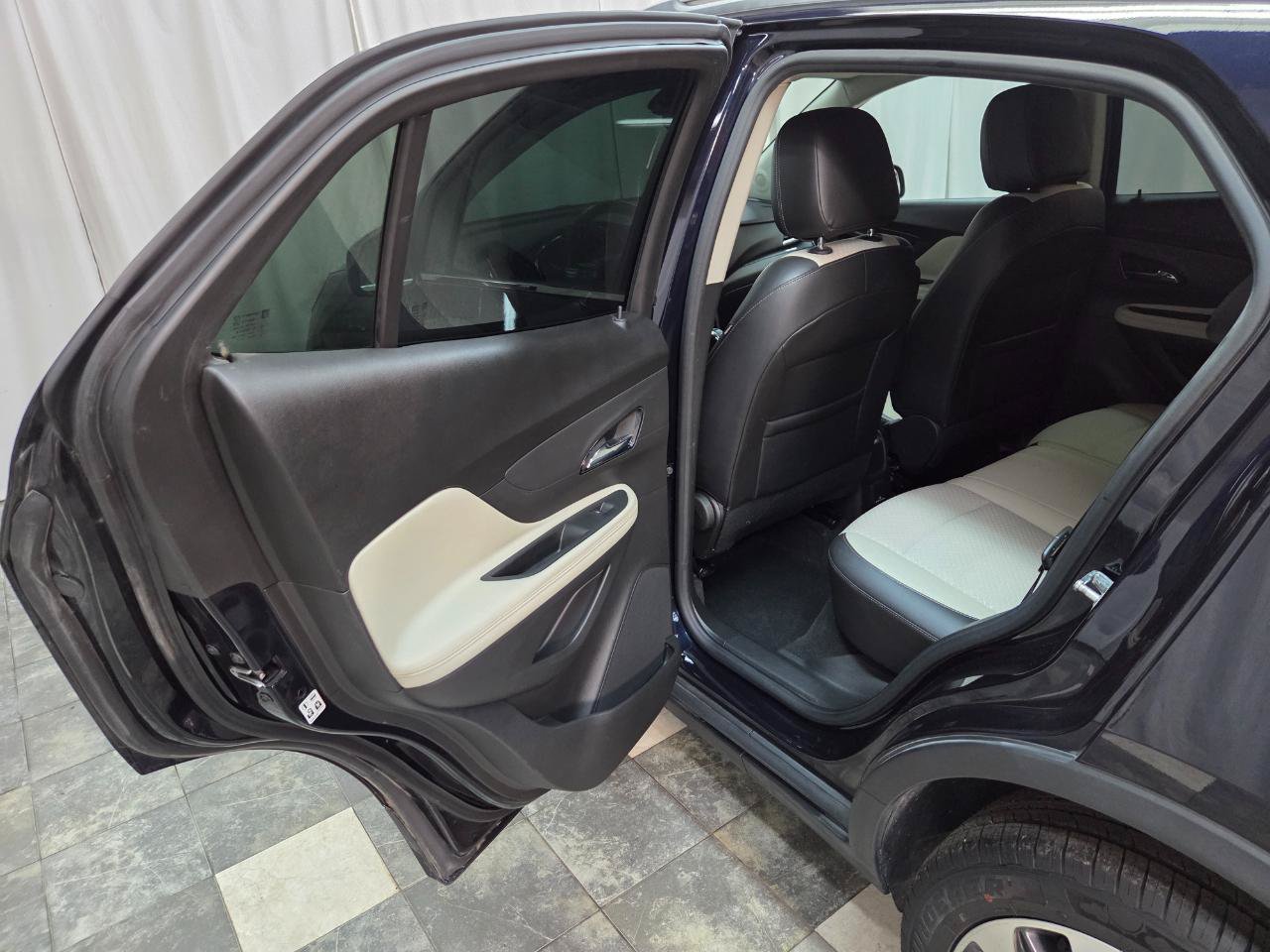 Used 2022 Buick Encore Preferred w/ Safety Package AWD/4WD image 11