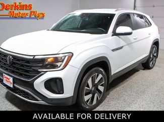 Used 2024 Volkswagen Atlas Cross Sport SE FWD video 1