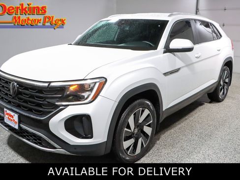 Used 2024 Volkswagen Atlas Cross Sport SE FWD image 1