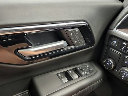 Used 2025 Chevrolet Tahoe Premier RWD image 26