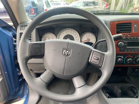 Used 2005 Dodge Dakota SLT image 50