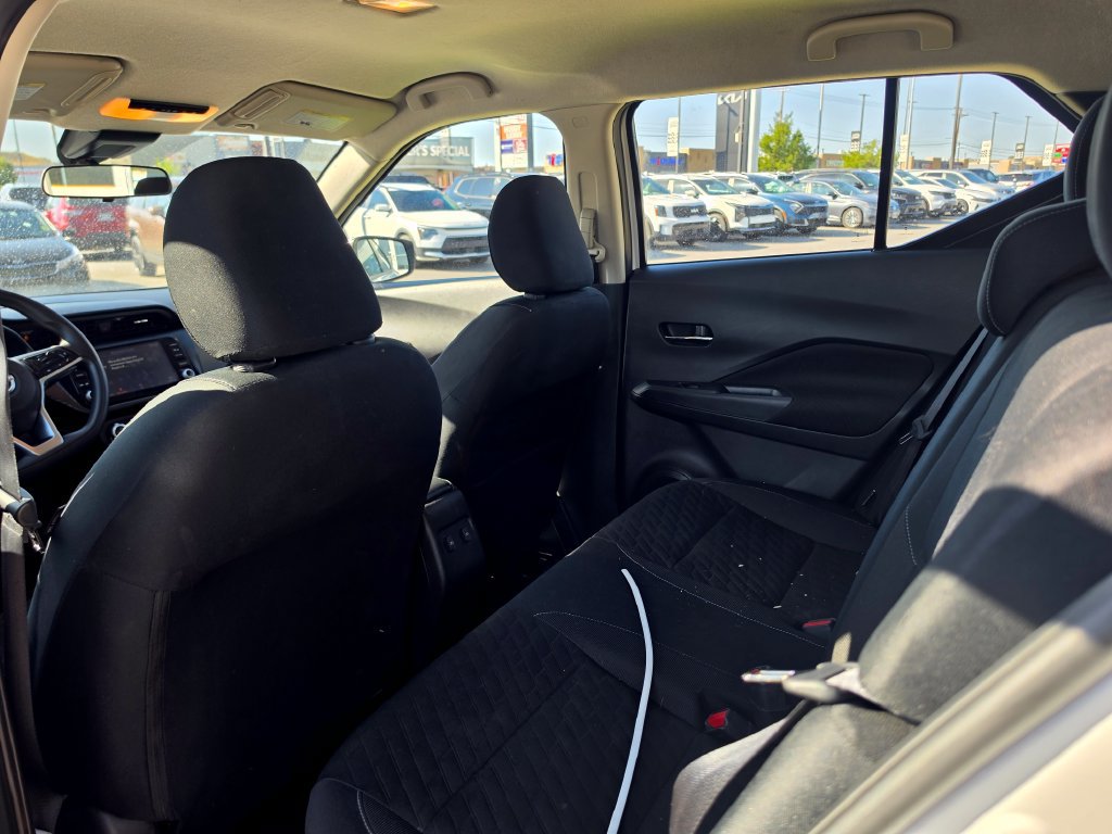 Used 2023 Nissan Kicks SV FWD image 11