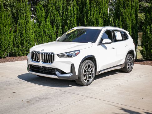 Used 2025 BMW X1 xDrive28i w/ Convenience Package image 5