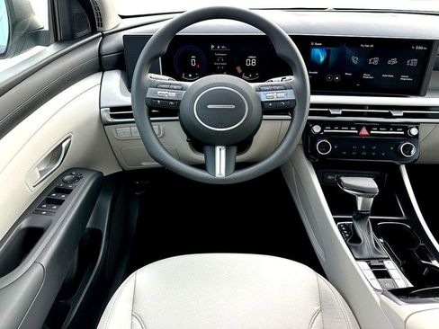 New 2026 Hyundai Tucson SEL FWD image 18