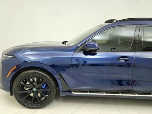 Used 2024 BMW X7 xDrive40i w/ Executive Package image 4