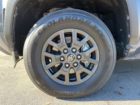 Used 2025 Toyota 4Runner SR5 image 28