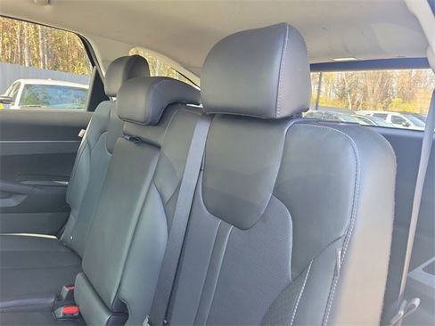 Certified 2025 Kia Sorento S image 10