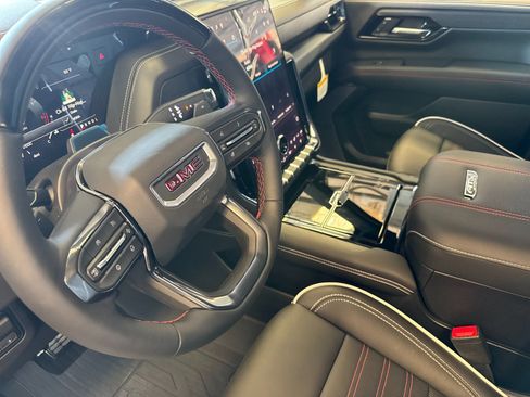 New 2026 GMC Yukon AT4 Ultimate AWD/4WD image 9