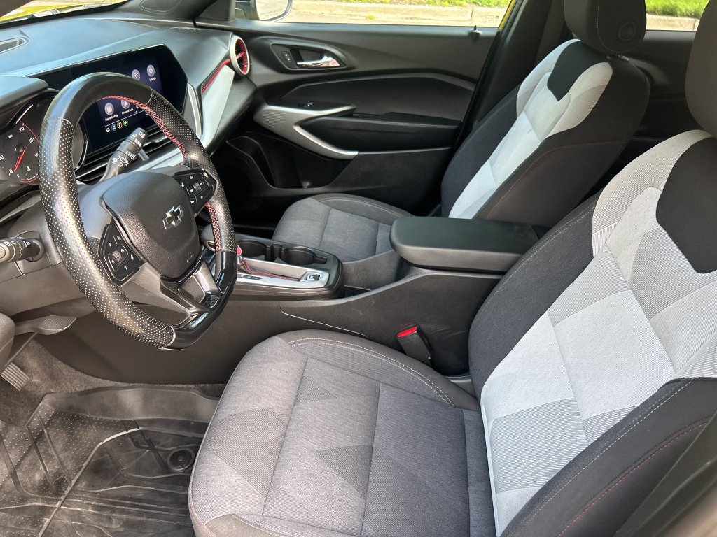Used 2024 Chevrolet Trax RS w/ Driver Confidence Package FWD image 13