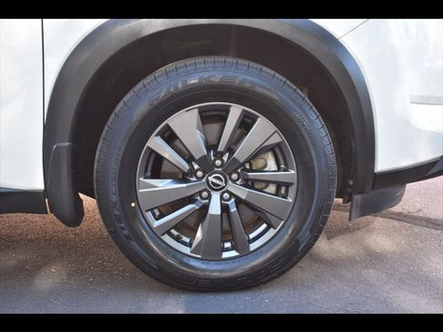 Used 2022 Nissan Pathfinder SV w/ SV Premium Package FWD image 39