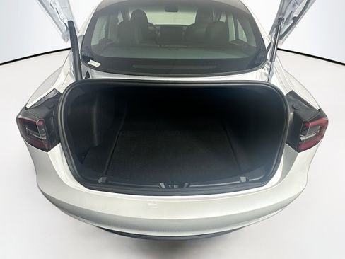 Used 2023 Tesla Model 3 Standard Range image 28